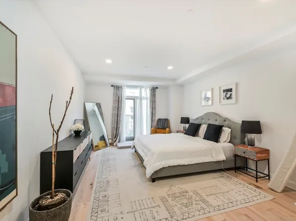 207 Shearwater Ct West image 23 of 32