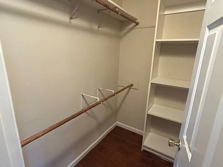 1896 N Matthew Ave — Photo 22
