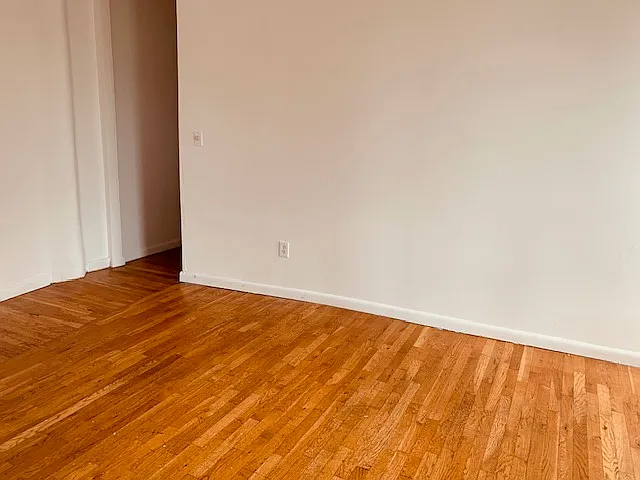30-96 12th St #6 — Photo 7