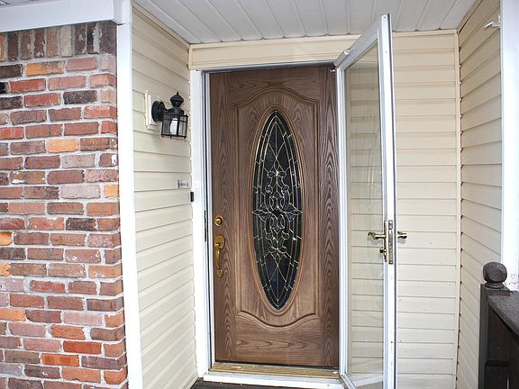 2nd image of 1054 S Peach Tree Avenue