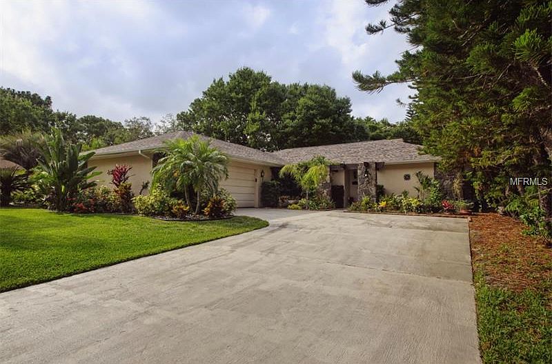 1st image of 3426 Hyde Park Dr