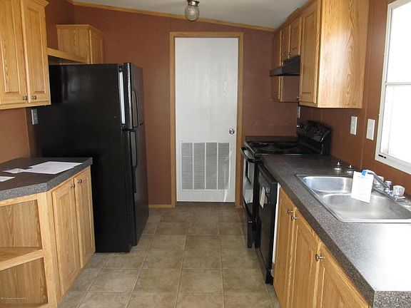 3rd image of 328 Karen Dr