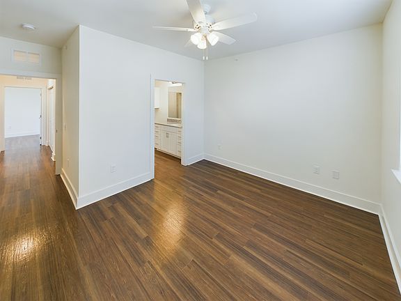 3rd image of 725 Victory Ln #9-201