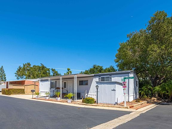 5th image of 136 Phyllis Way #136