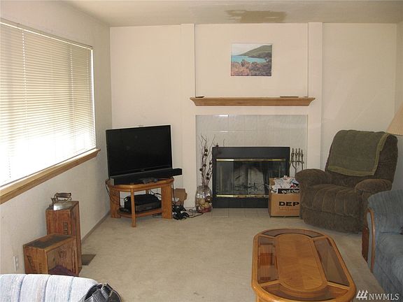 3rd image of 4212 213th Street Ct E