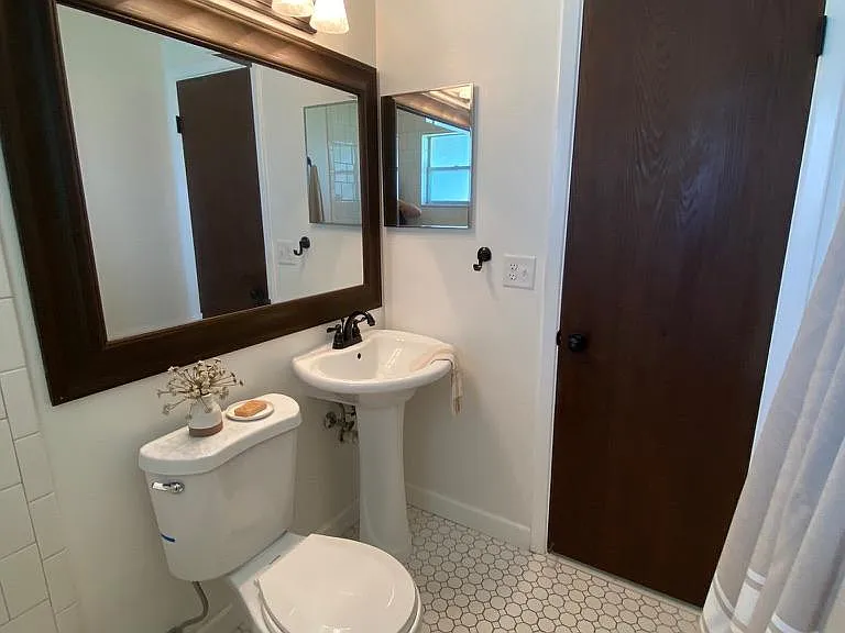 Guest (Hallway) Bathroom