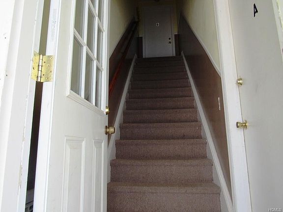 4th image of 24 Lake Dr #B