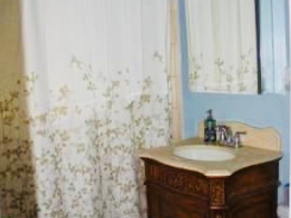 Bath with older vanity, now replaced. See next shot.