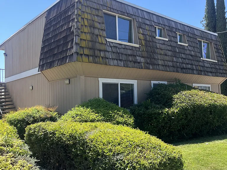 668 Clark Ave — Photo 3