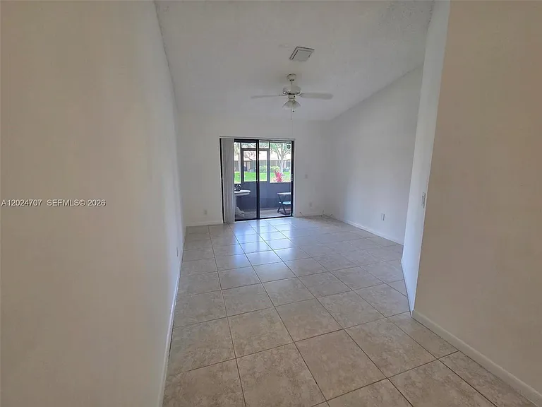 3686 NW 83rd Ln #3686 — Photo 5