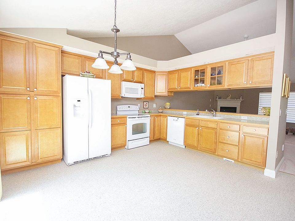 2nd image of 14 Bethany Ln