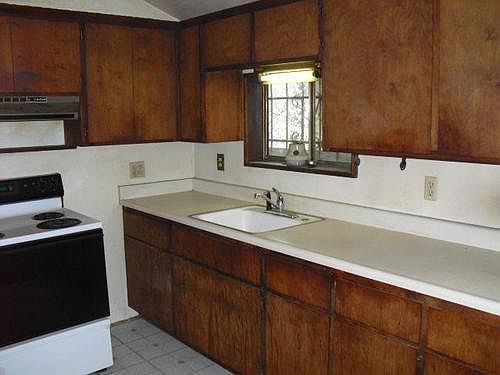 3rd image of 23101 Horseshoe Ln