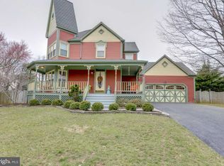 2726 Sutton Woods Ct, Vienna, VA 22181