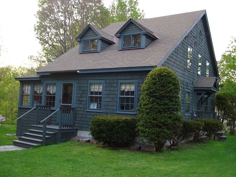 Charming Salt Box/Country Cape