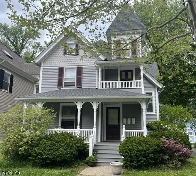 39 Wetmore Ave #A
