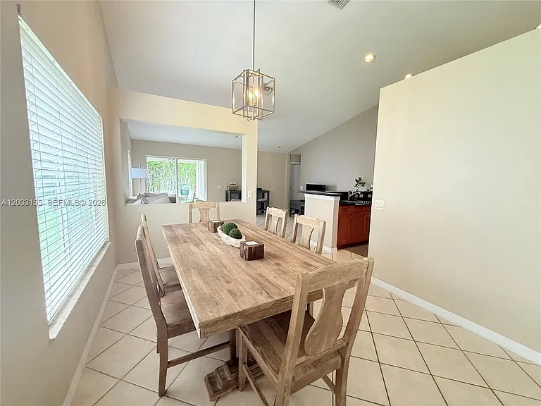 1530 Canary Island Dr — Photo 7