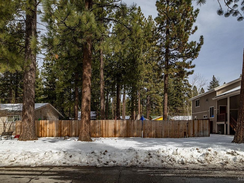 2nd image of 903 Patricia Ln