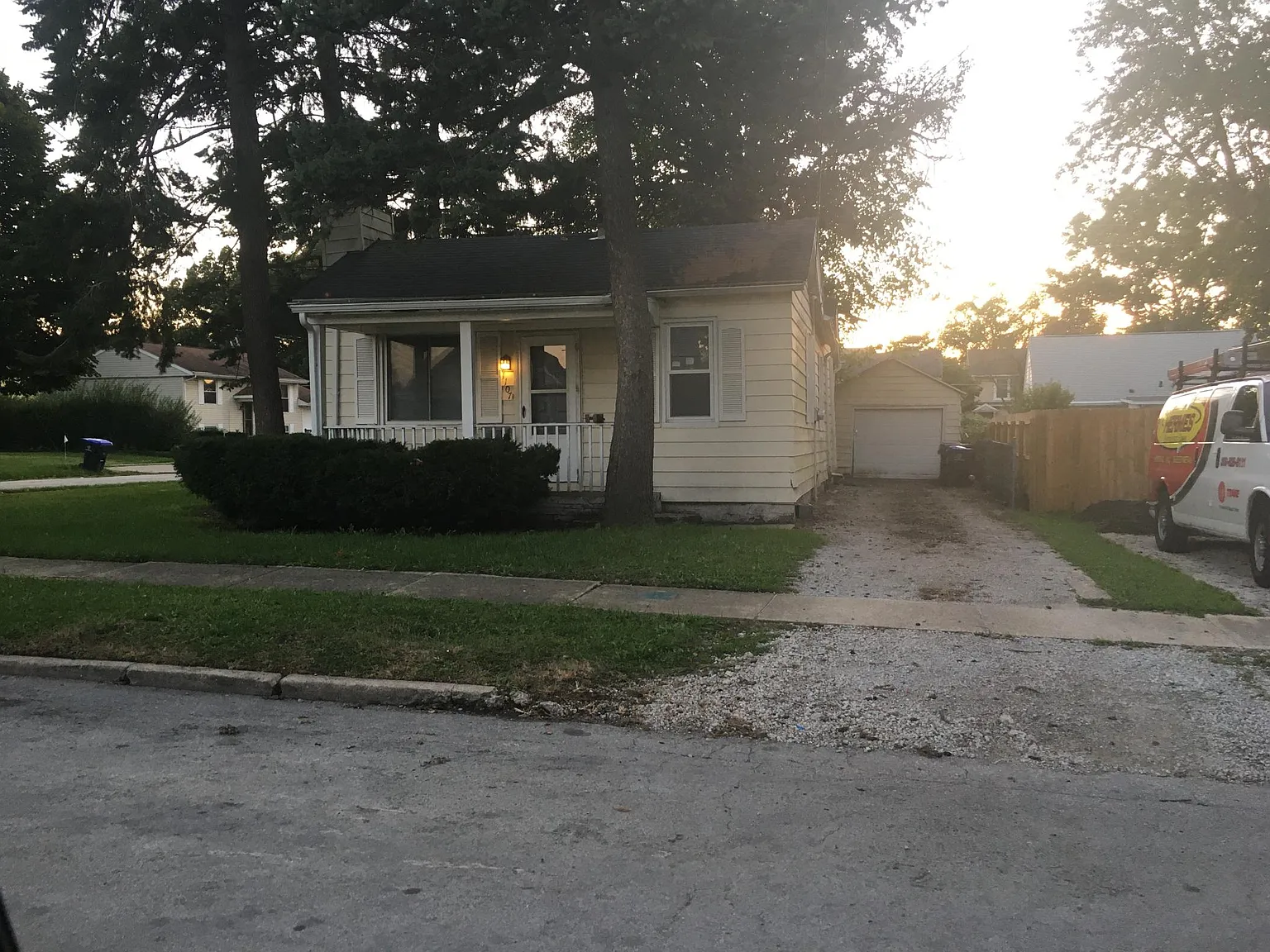 1107 S Lee St photo 1