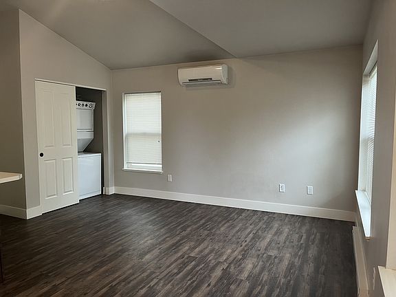 2nd image of 748 W Sussex Ave #Aveapt102