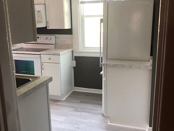 4th image of 3341 Parkwood Ave APT B