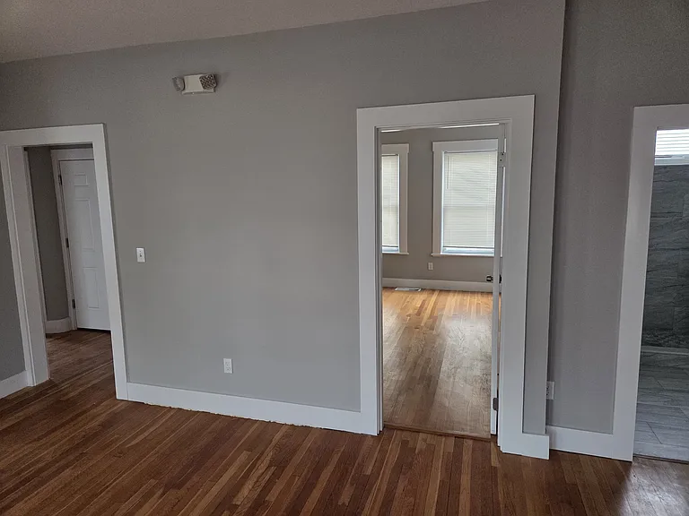 642 Moody St — Photo 18