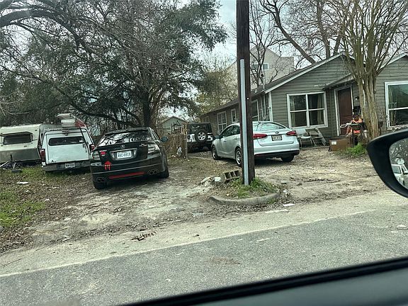 5th image of 1404 E 34th St
