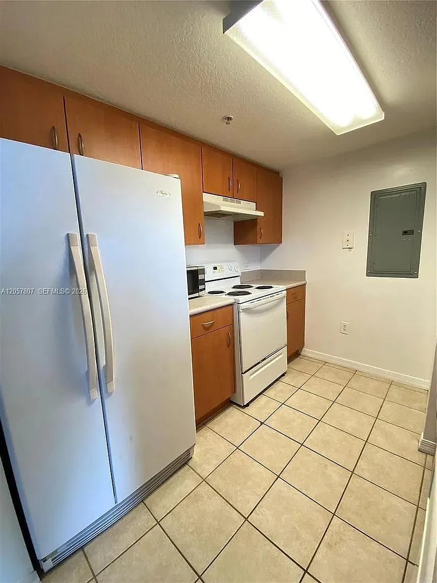 Seybold Pointe Condo — Photo 3