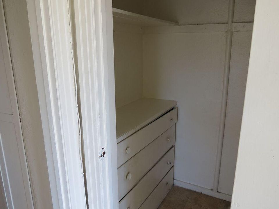 Closet/Storage