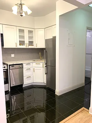 Rented by Corcoran | media 27