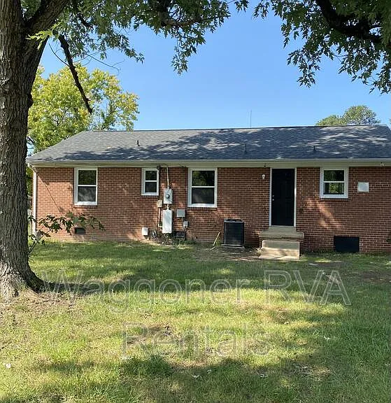 811 Irby Dr — Photo 16