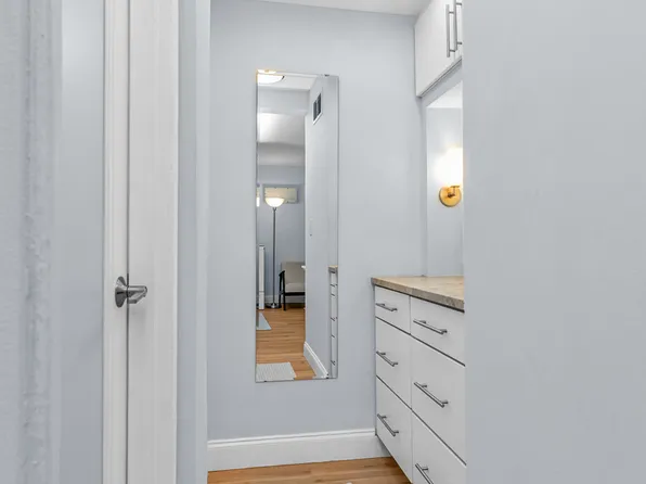 520 East 76th Street image 7 of 9