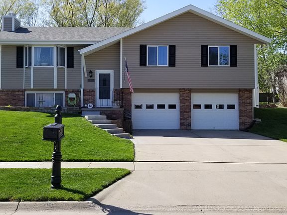 2nd image of 5601 NW Fairway Dr