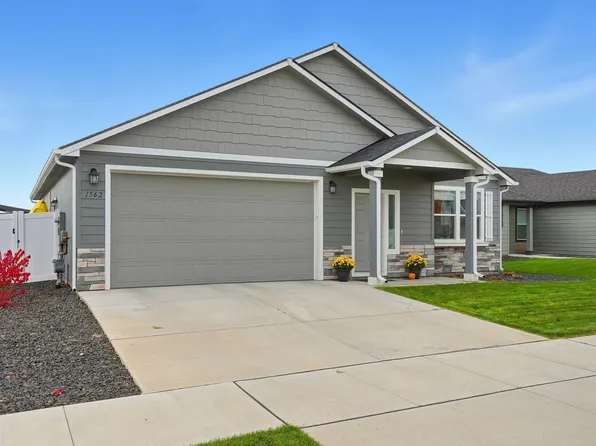 1562 E B St, Deer Park, WA 99006
