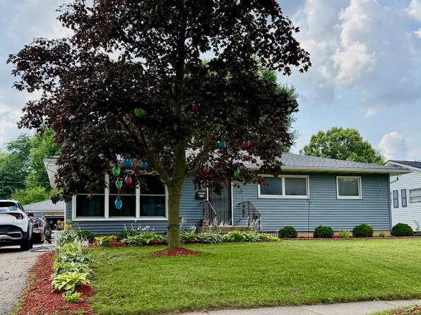 214 Acewood Blvd, Madison, WI 53714