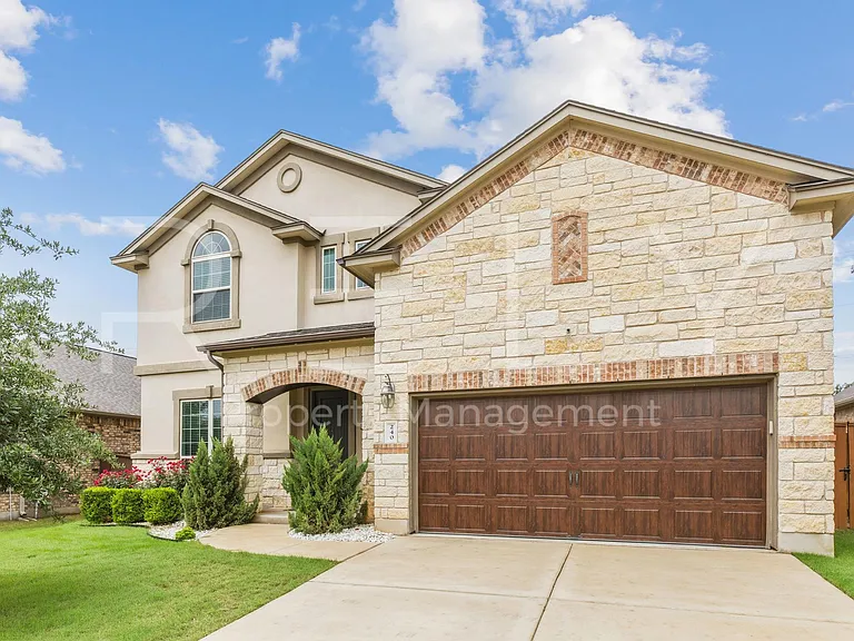 240 Cross Timbers Dr — Photo 1