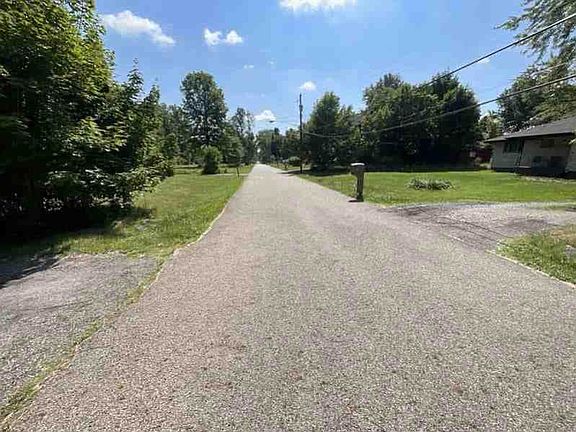 5th image of 3116 Castalia Ave