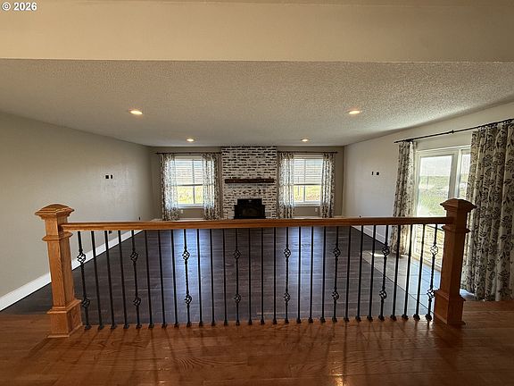 5th image of 145 Hill Rd
