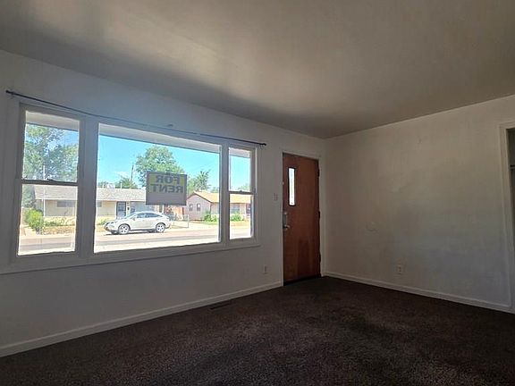 3rd image of 2640 Forsythia St
