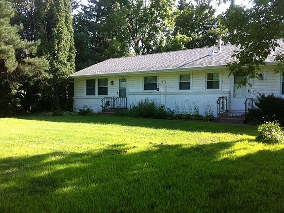 3rd image of 1425 Garland Ln N