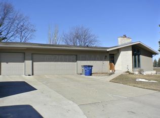 2621 Fairway Dr, Moorhead, MN 56560