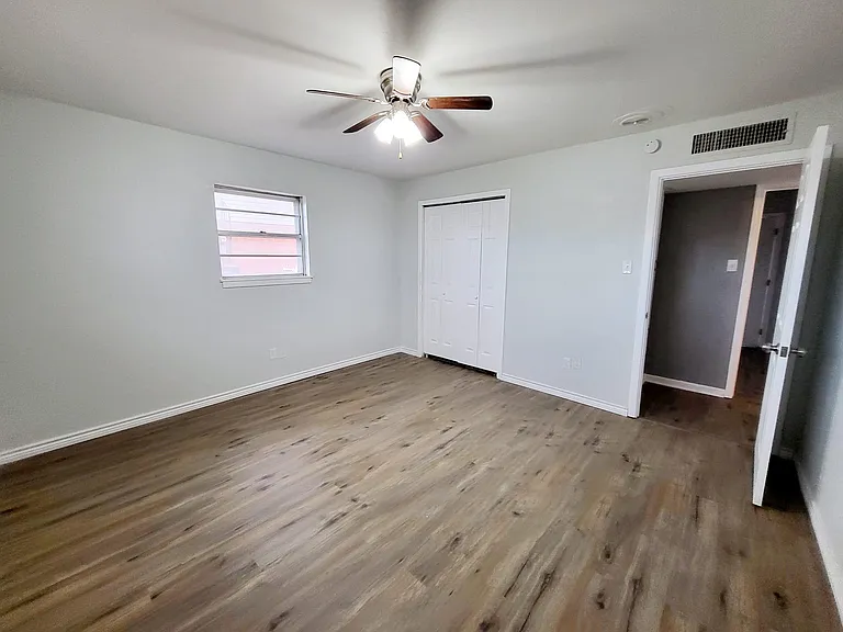 3505 Houston Ave — Photo 34