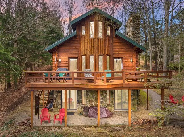 128 Iroquois Path, Stoystown, PA 15563