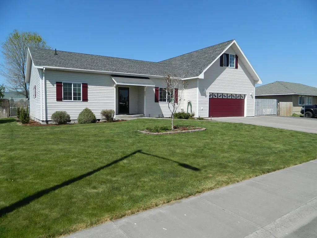 5601 American Ave photo 1