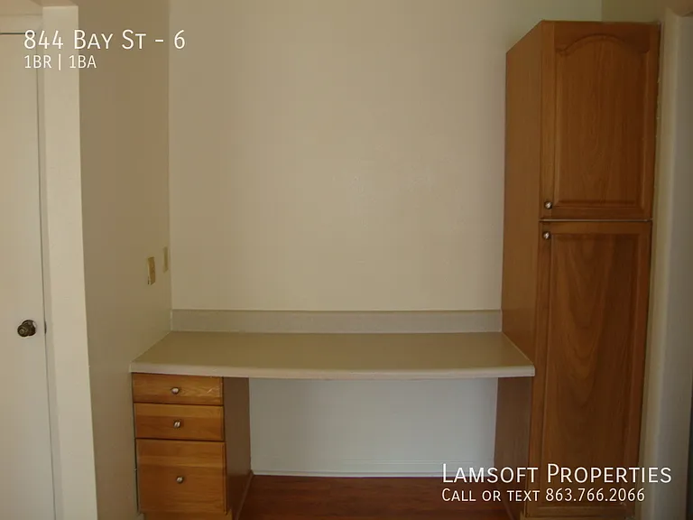 844 Bay St #6 — Photo 8