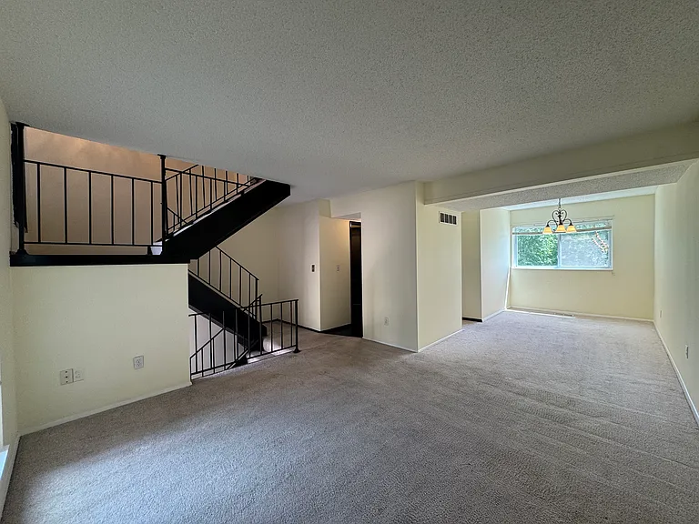 181 Carmel Woods Dr — Photo 15