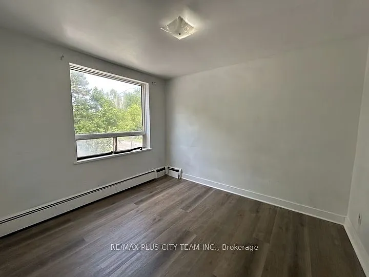316 Saguenay Ave #6 — Photo 6