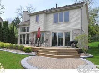 6870 Colony Dr, West Bloomfield, MI
