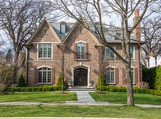 511 Willow Rd, Winnetka, IL 60093