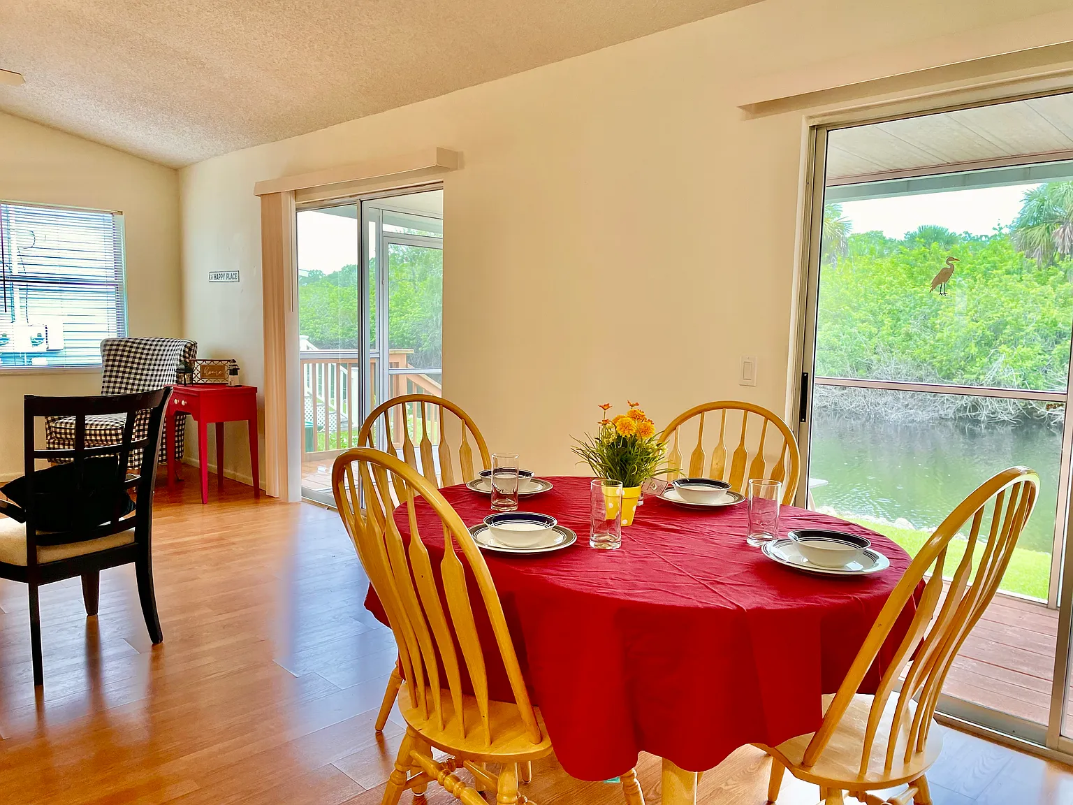 2 bed, 868 sqft, $1,200 — Photo 3