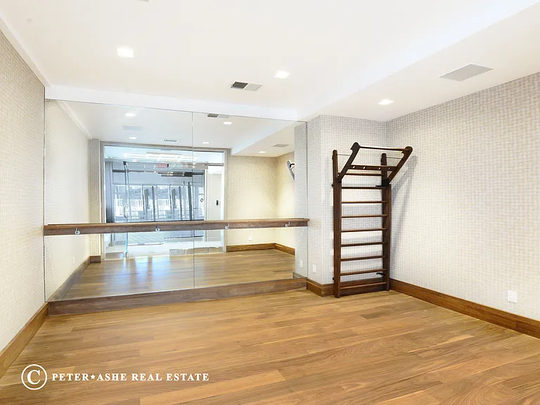 220 E 65th St #3E — Photo 6